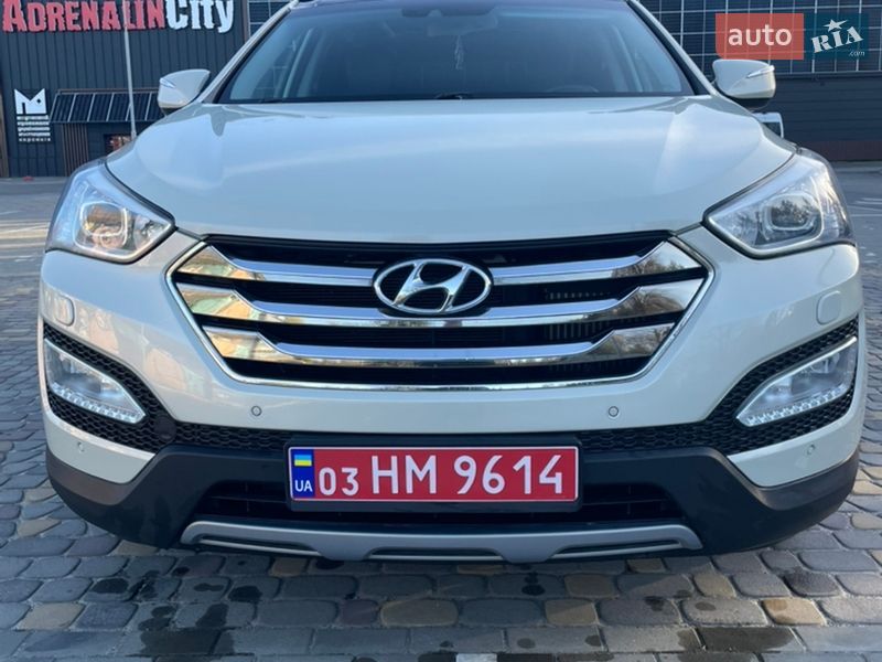 Позашляховик / Кросовер Hyundai Santa FE 2013 в Луцьку