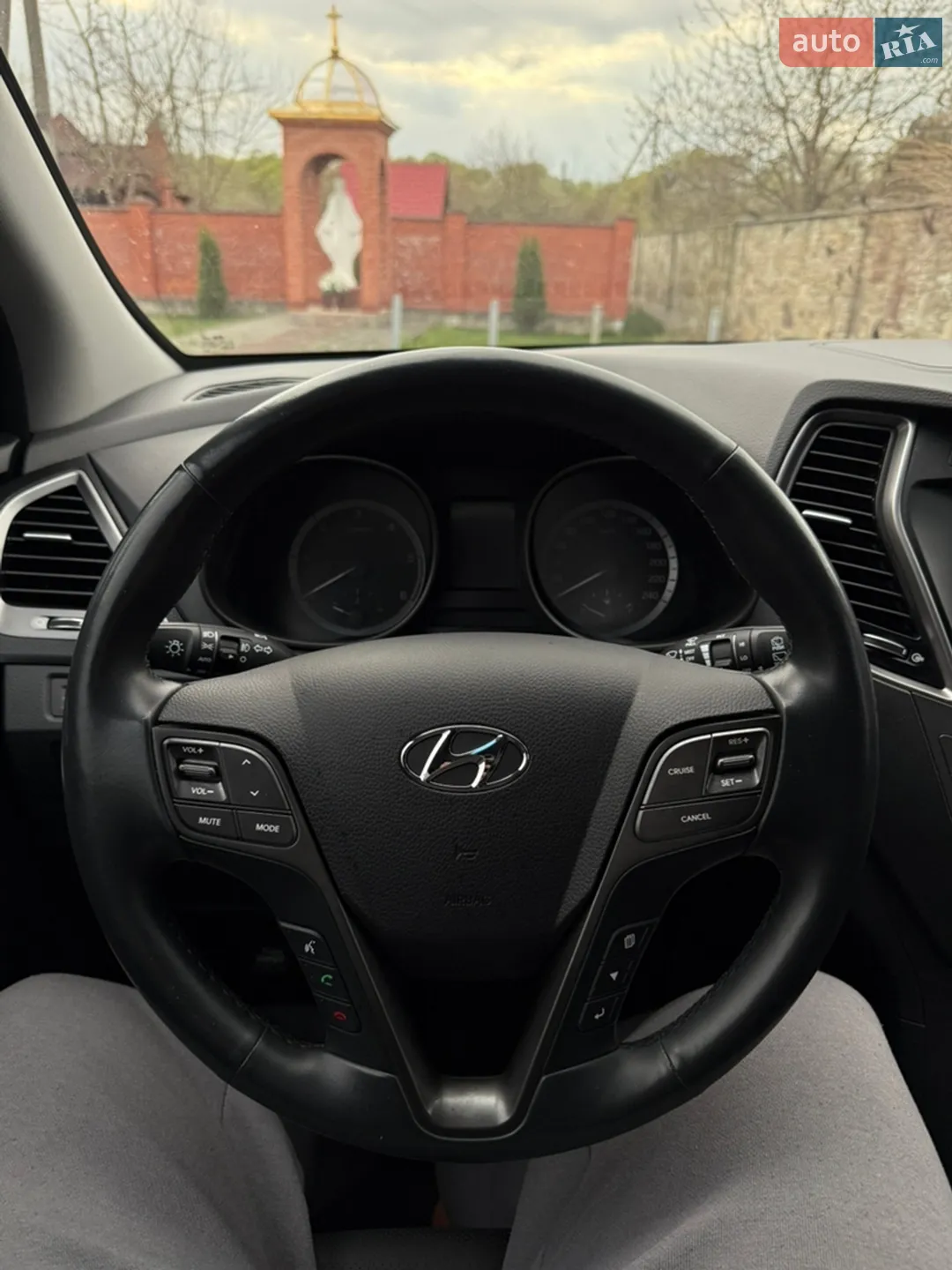 2017 Hyundai Santa Fe - мініатюра 29