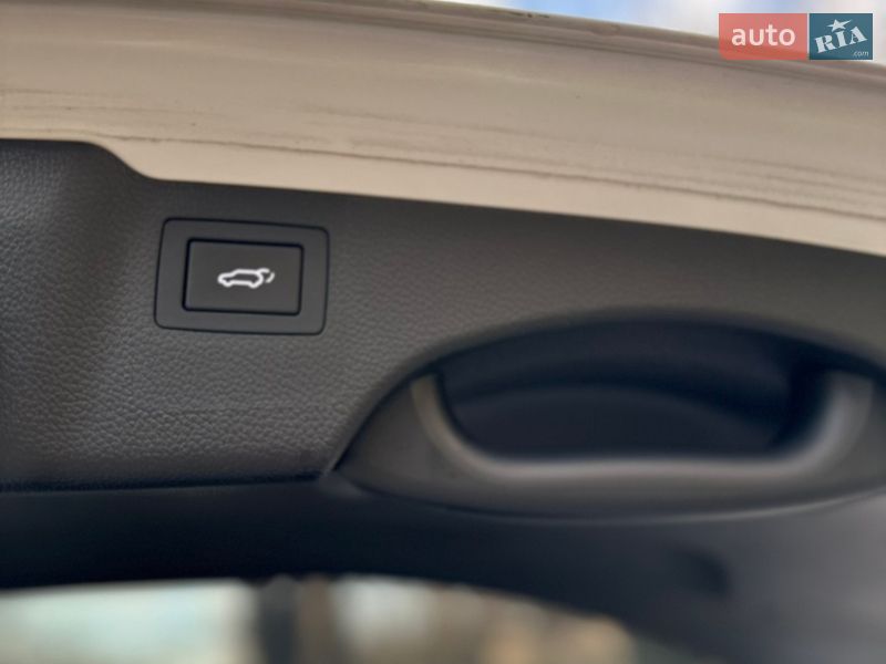 Позашляховик / Кросовер Hyundai Santa FE 2017 в Одесі