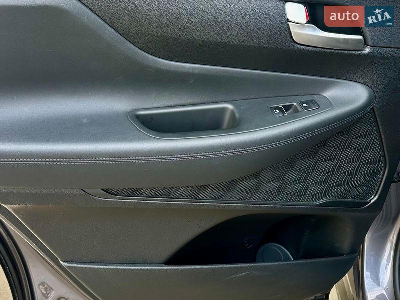 Внедорожник / Кроссовер Hyundai Santa FE 2020 в Киеве