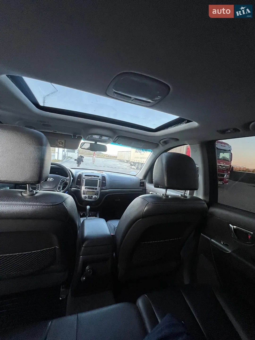 2011 Hyundai Santa Fe - мініатюра 22