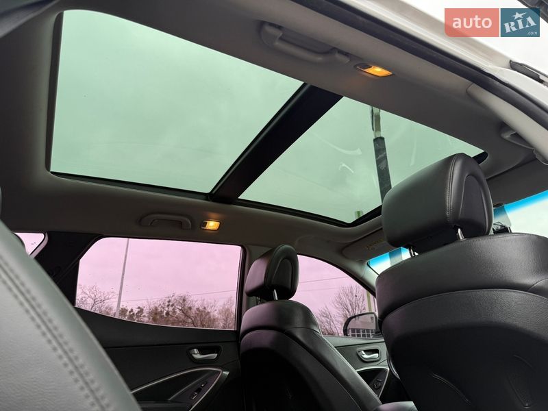 Внедорожник / Кроссовер Hyundai Santa FE 2016 в Житомире
