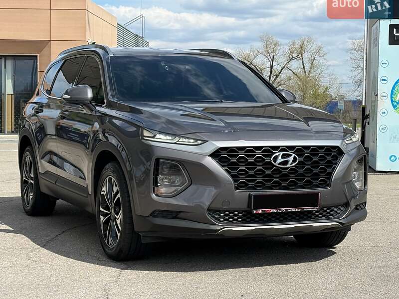 Внедорожник / Кроссовер Hyundai Santa FE 2018 в Днепре