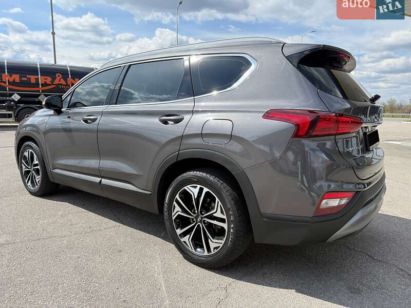 Внедорожник / Кроссовер Hyundai Santa FE 2018 в Днепре