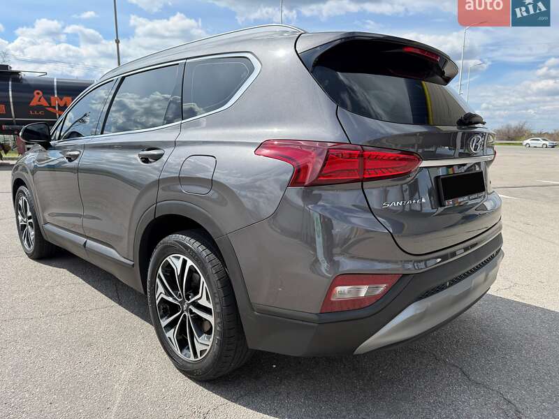 Внедорожник / Кроссовер Hyundai Santa FE 2018 в Днепре