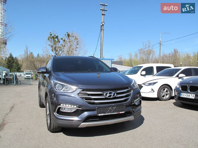 Внедорожник / Кроссовер Hyundai Santa FE 2016 в Киеве