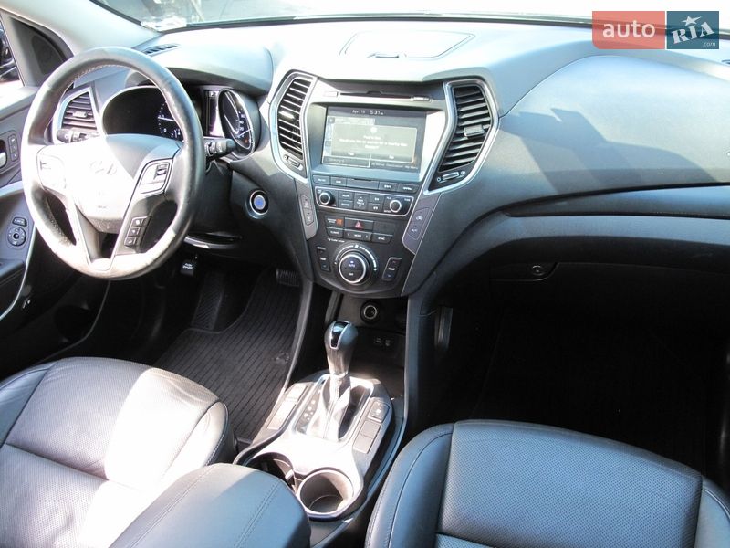 Внедорожник / Кроссовер Hyundai Santa FE 2016 в Киеве