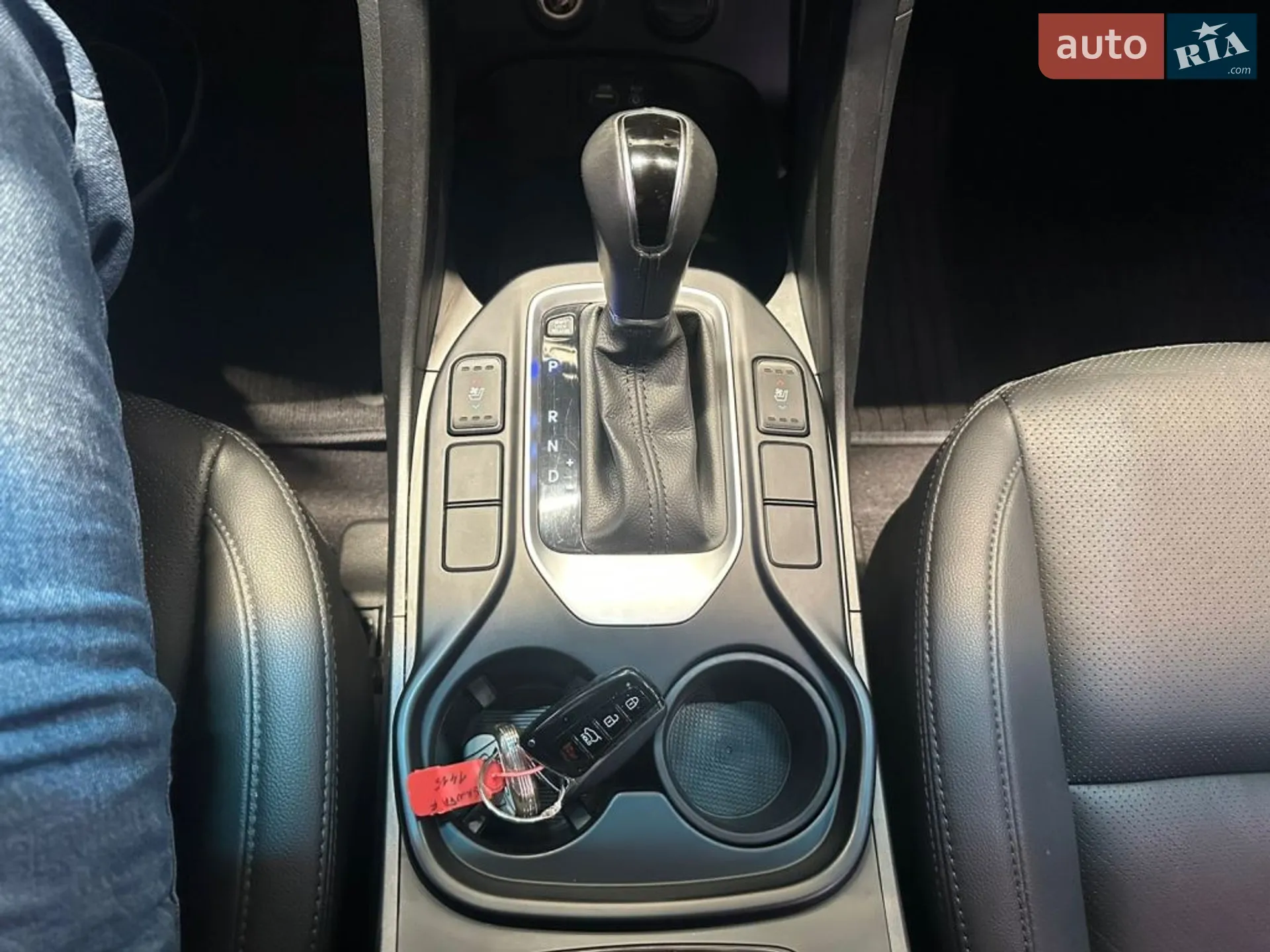 2016 Hyundai Santa Fe - мініатюра 17