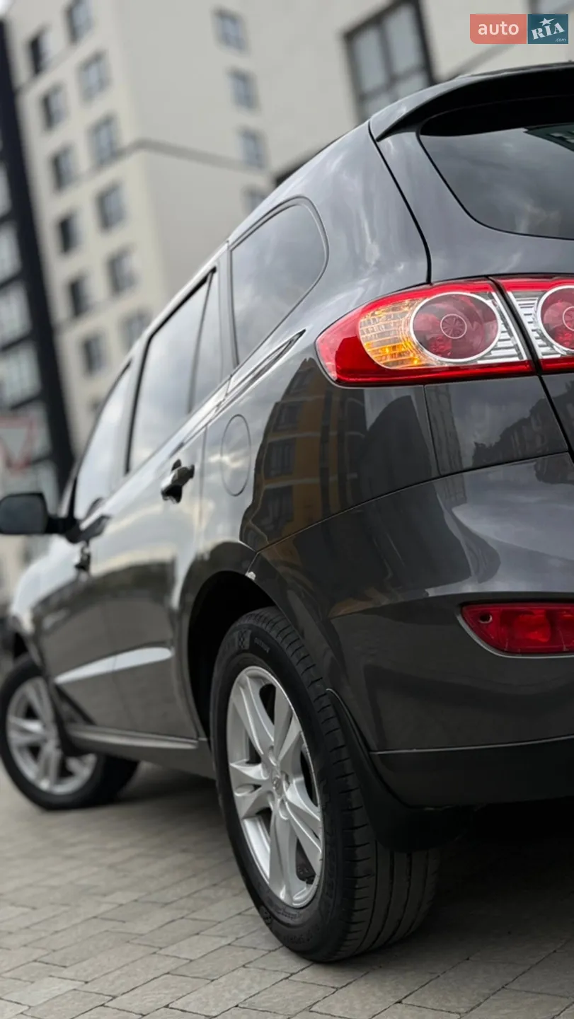 2010 Hyundai Santa Fe - мініатюра 21