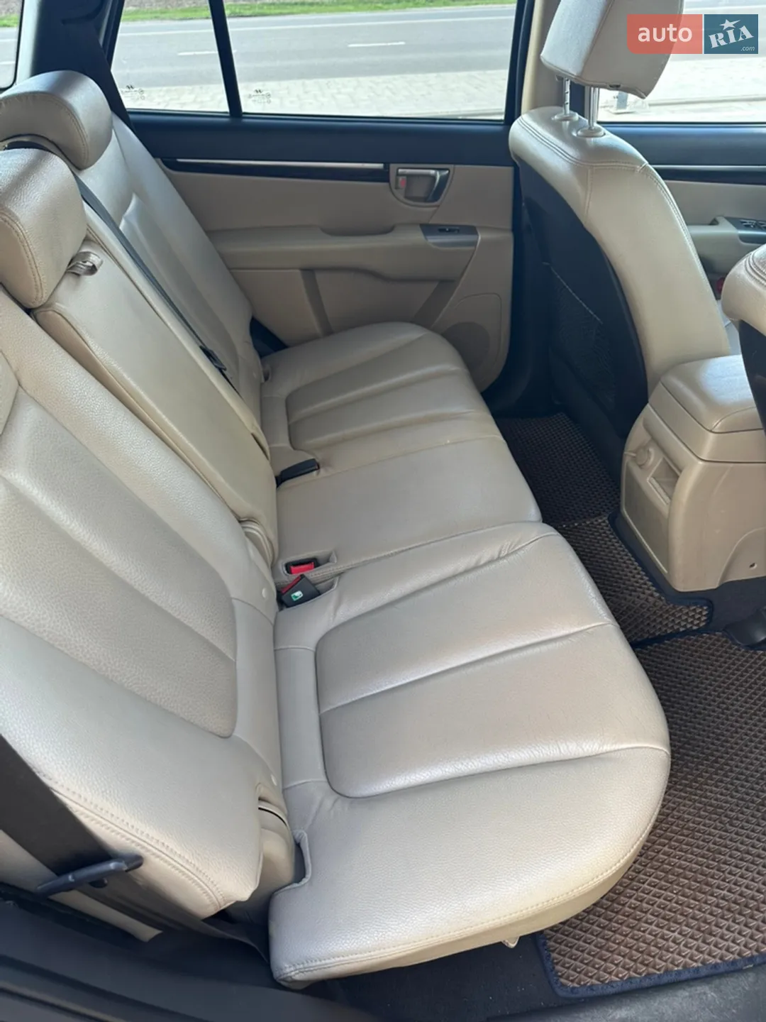 2010 Hyundai Santa Fe - мініатюра 11