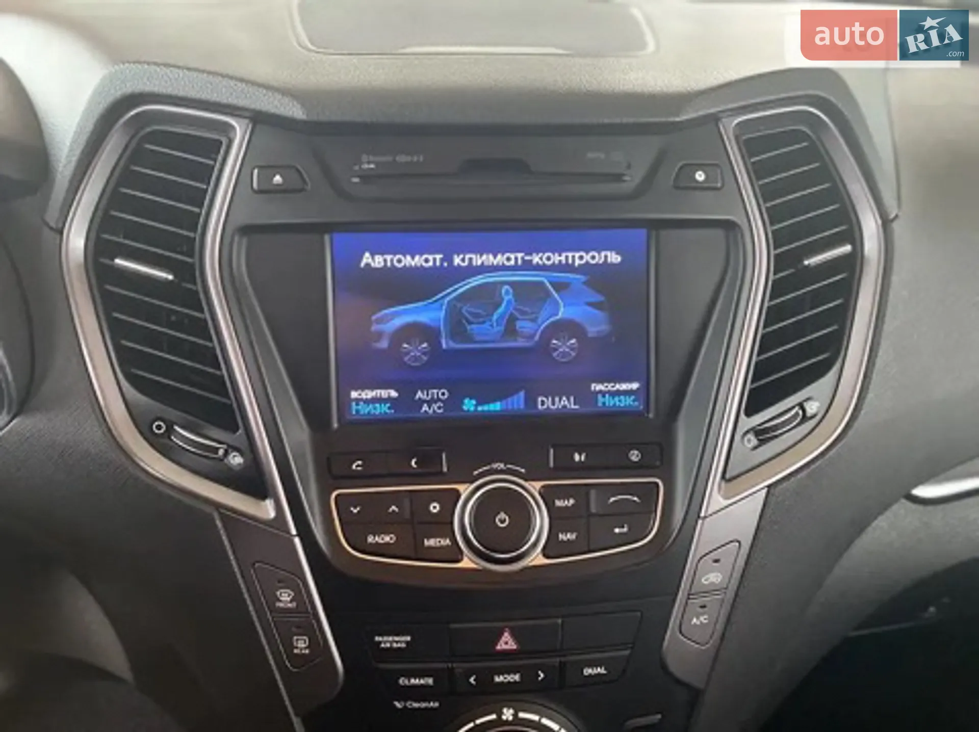 2012 Hyundai Santa Fe - мініатюра 27