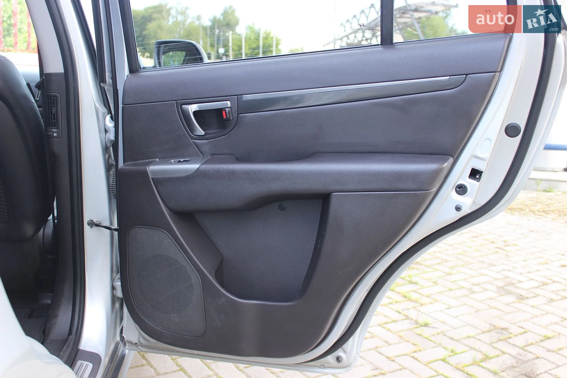 2010 Hyundai Santa Fe - мініатюра 27