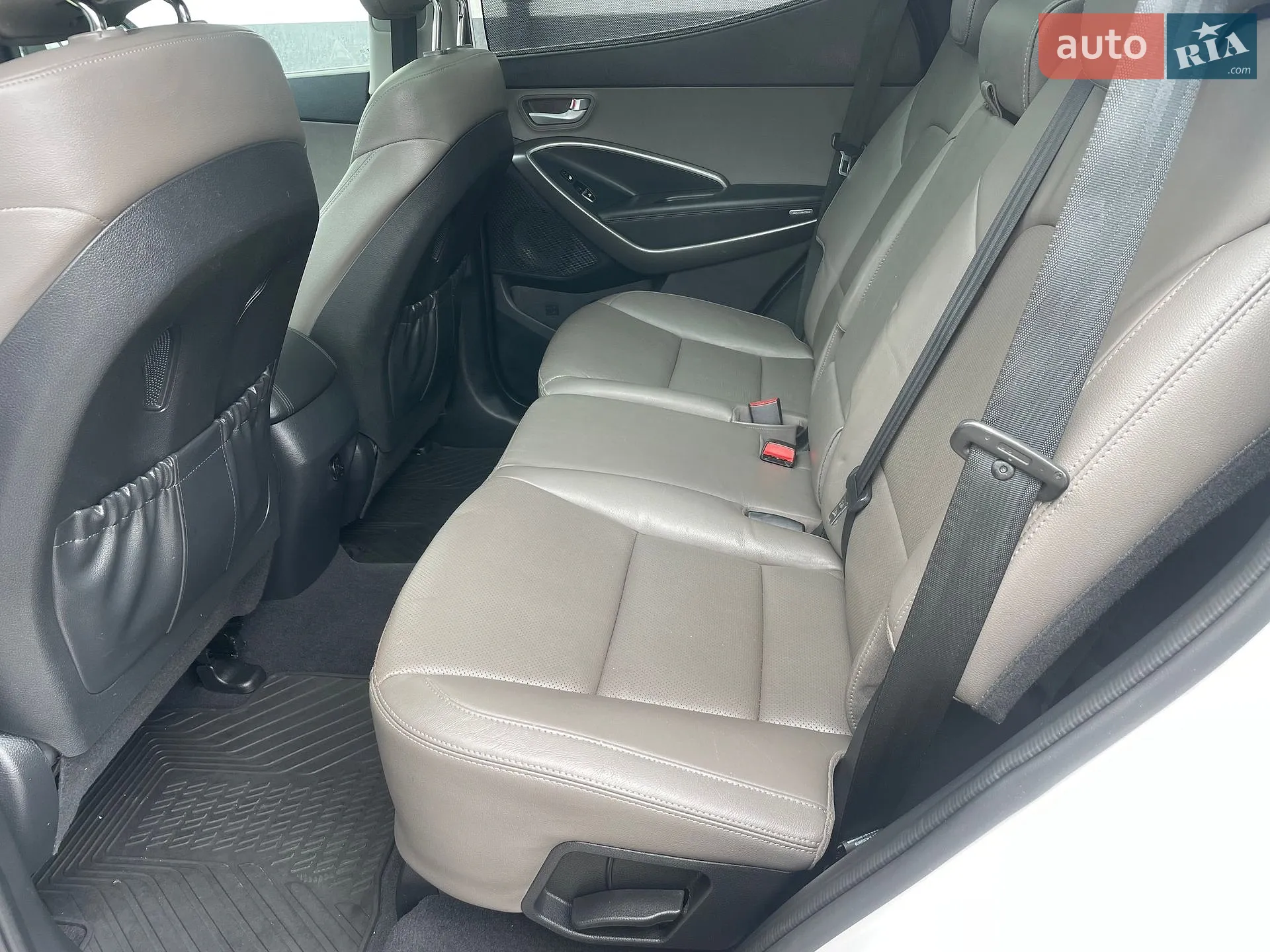 2016 Hyundai Santa Fe - мініатюра 38