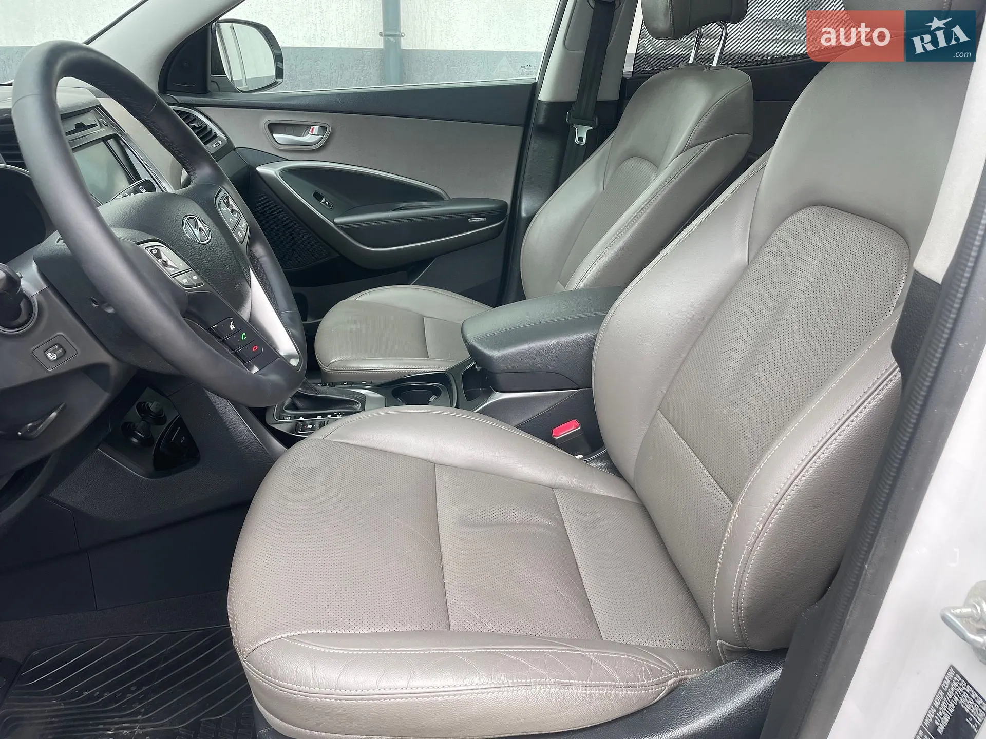 2016 Hyundai Santa Fe - мініатюра 41