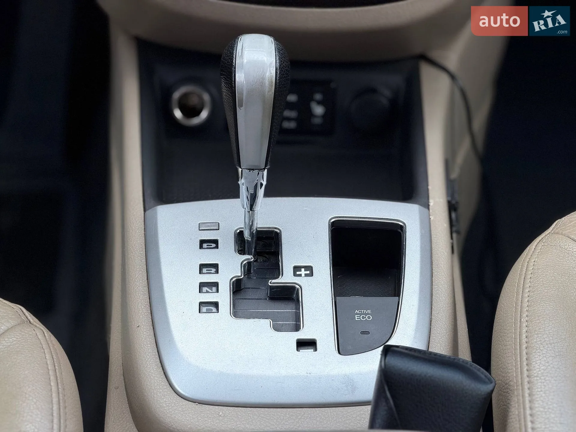 2011 Hyundai Santa Fe - мініатюра 46