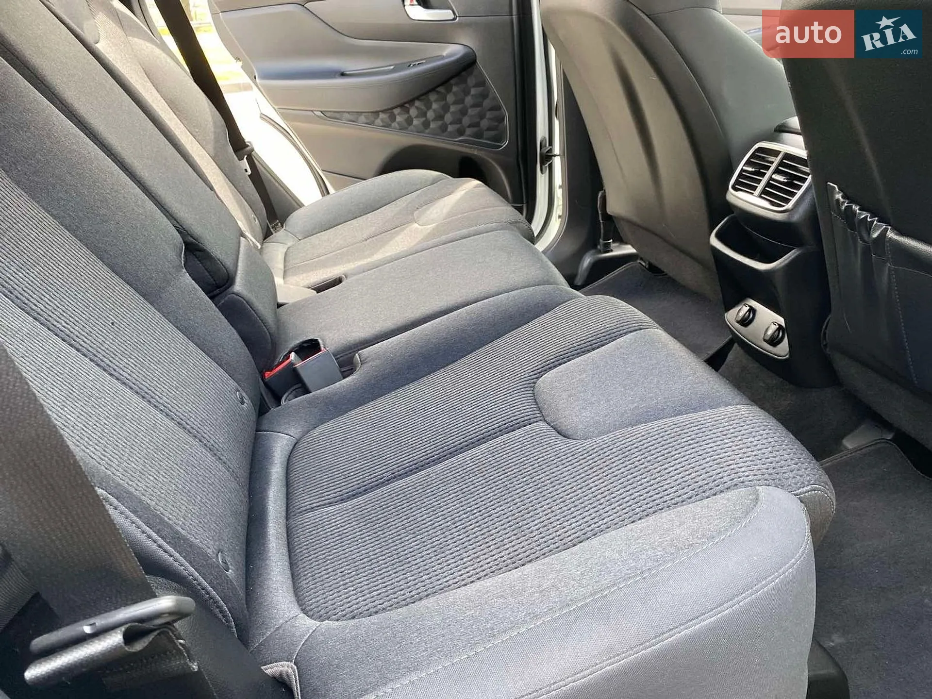 2019 Hyundai Santa Fe - мініатюра 29