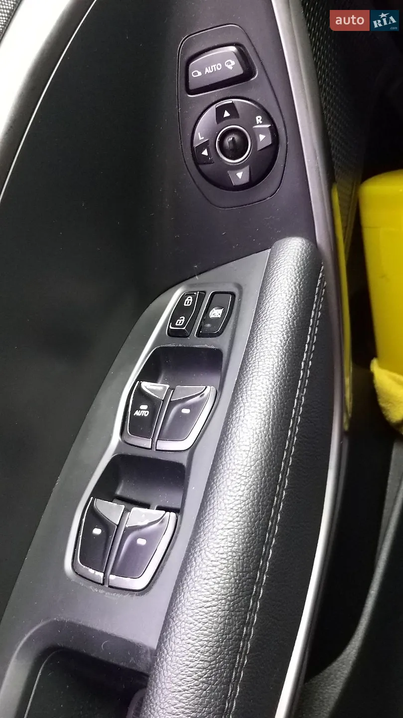 2016 Hyundai Santa Fe - мініатюра 25