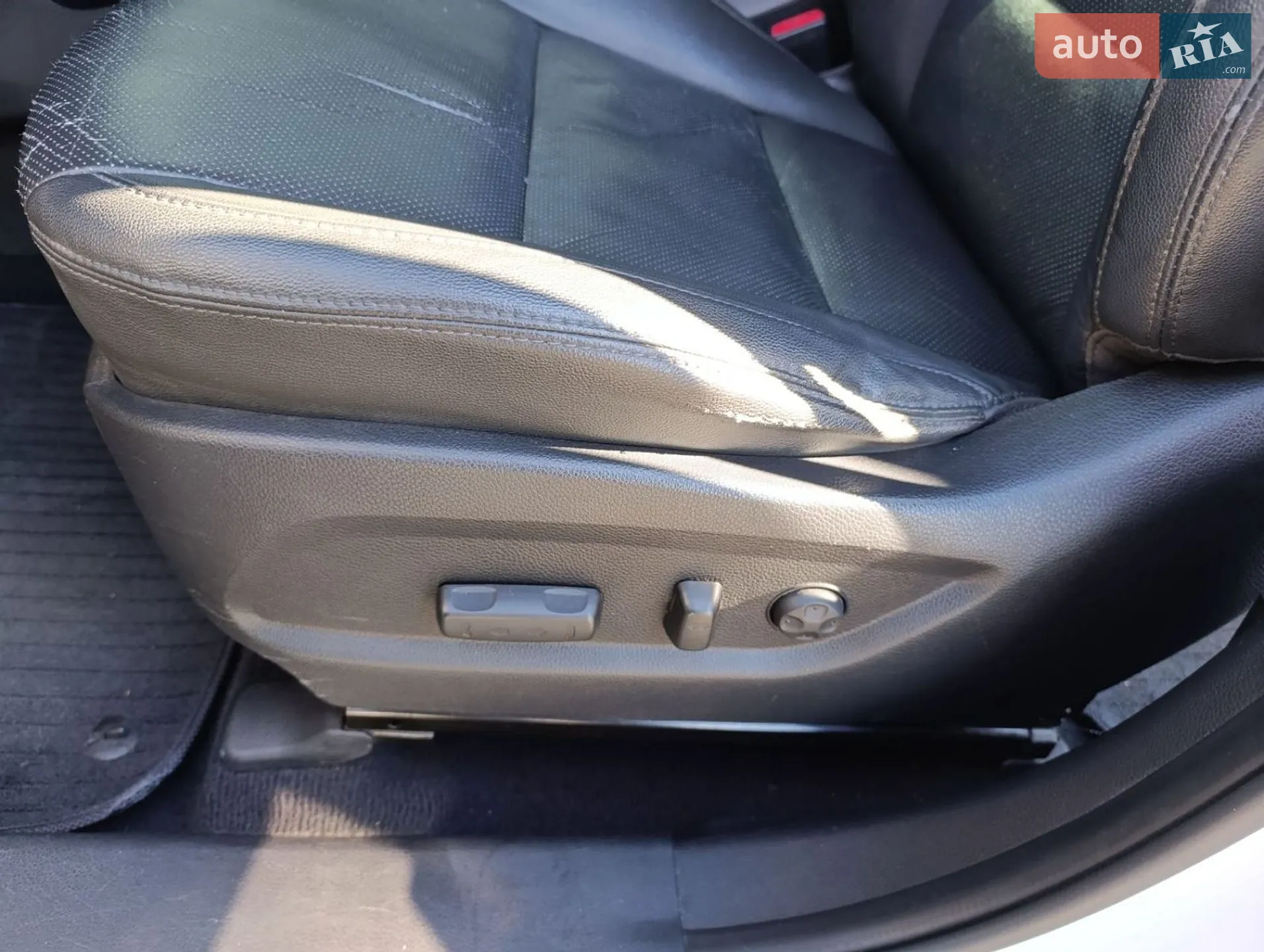 2013 Hyundai Santa Fe - мініатюра 11