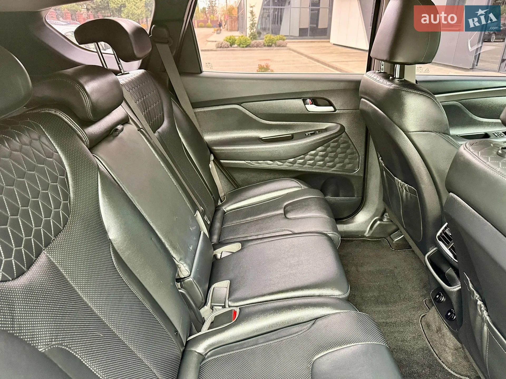 2019 Hyundai Santa Fe - мініатюра 36