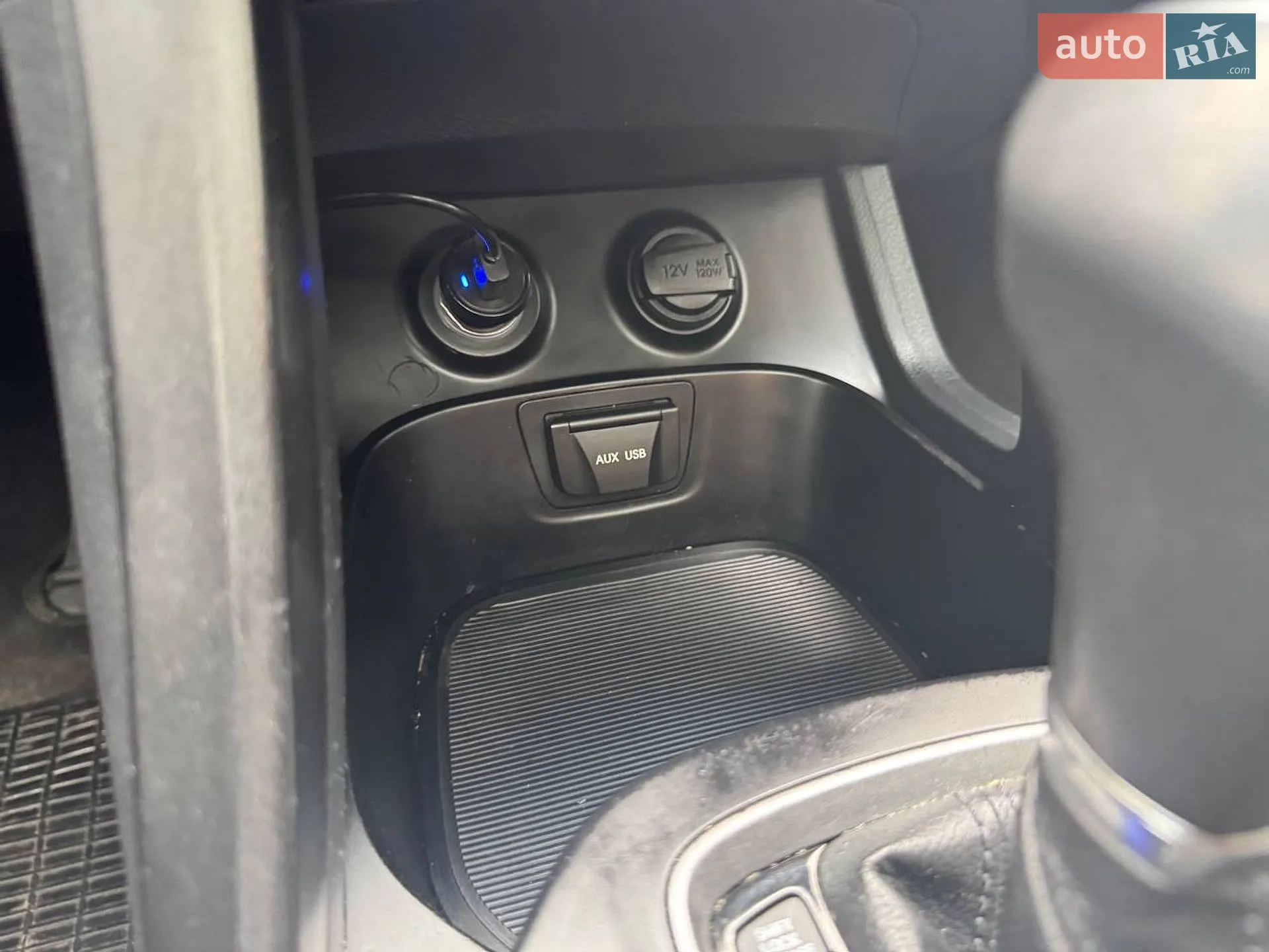 2013 Hyundai Santa Fe - мініатюра 17