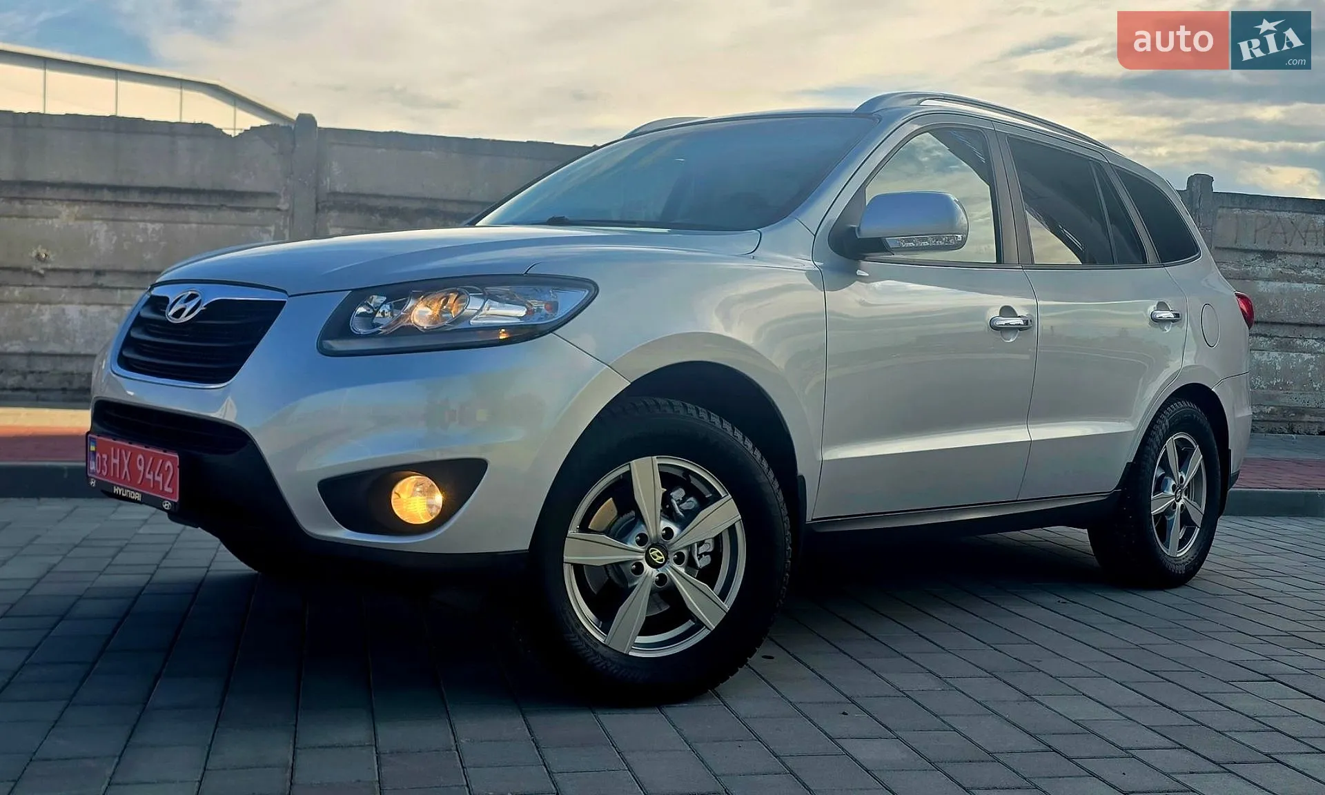 2011 Hyundai Santa Fe - мініатюра 9
