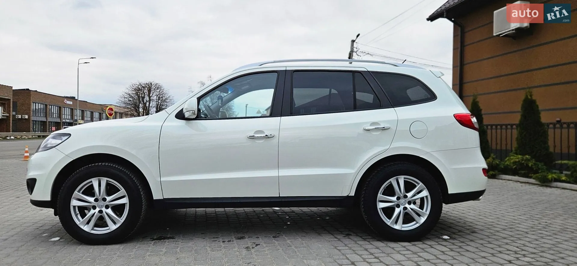 2011 Hyundai Santa Fe - мініатюра 25