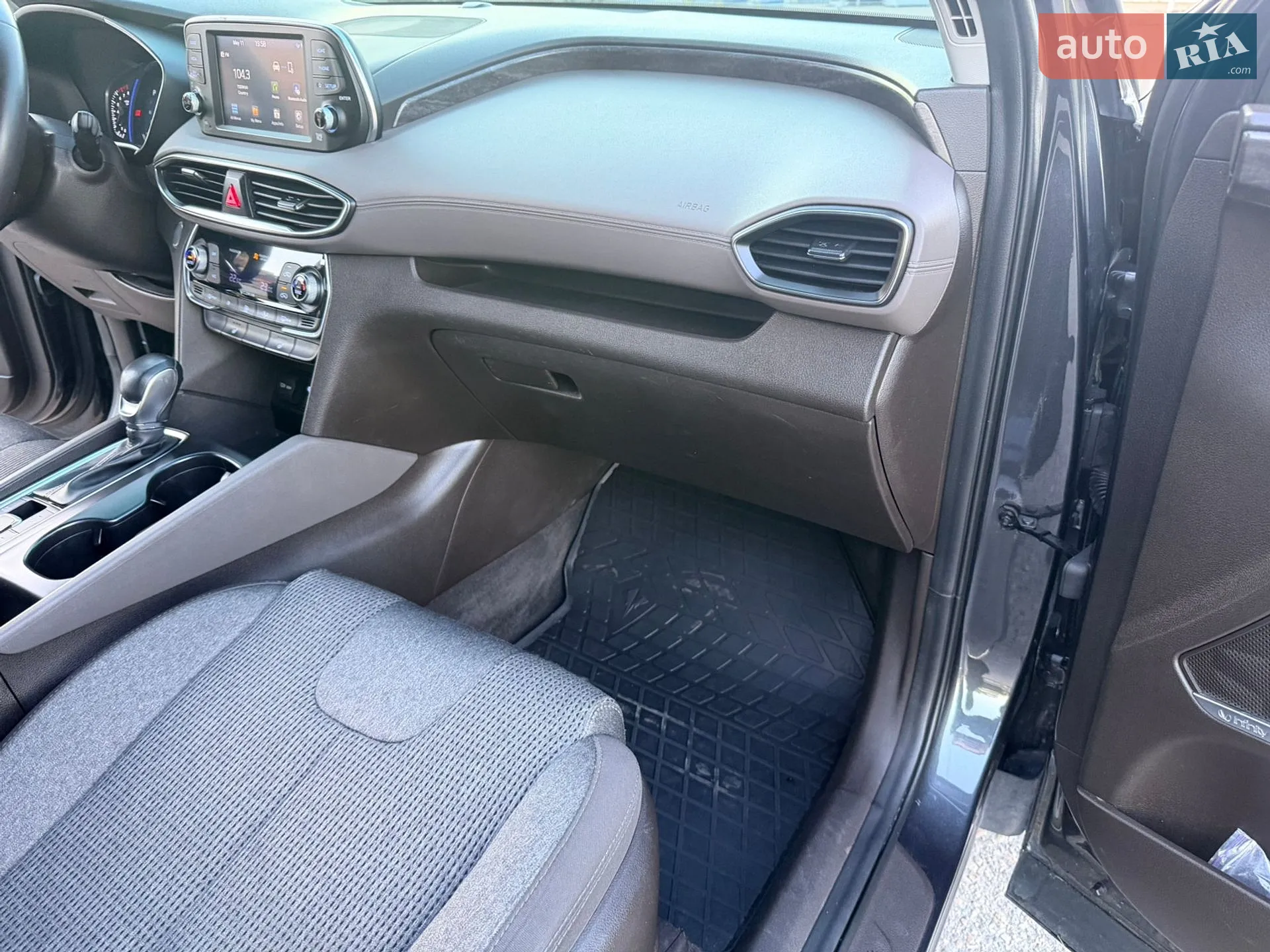 2019 Hyundai Santa Fe - мініатюра 17