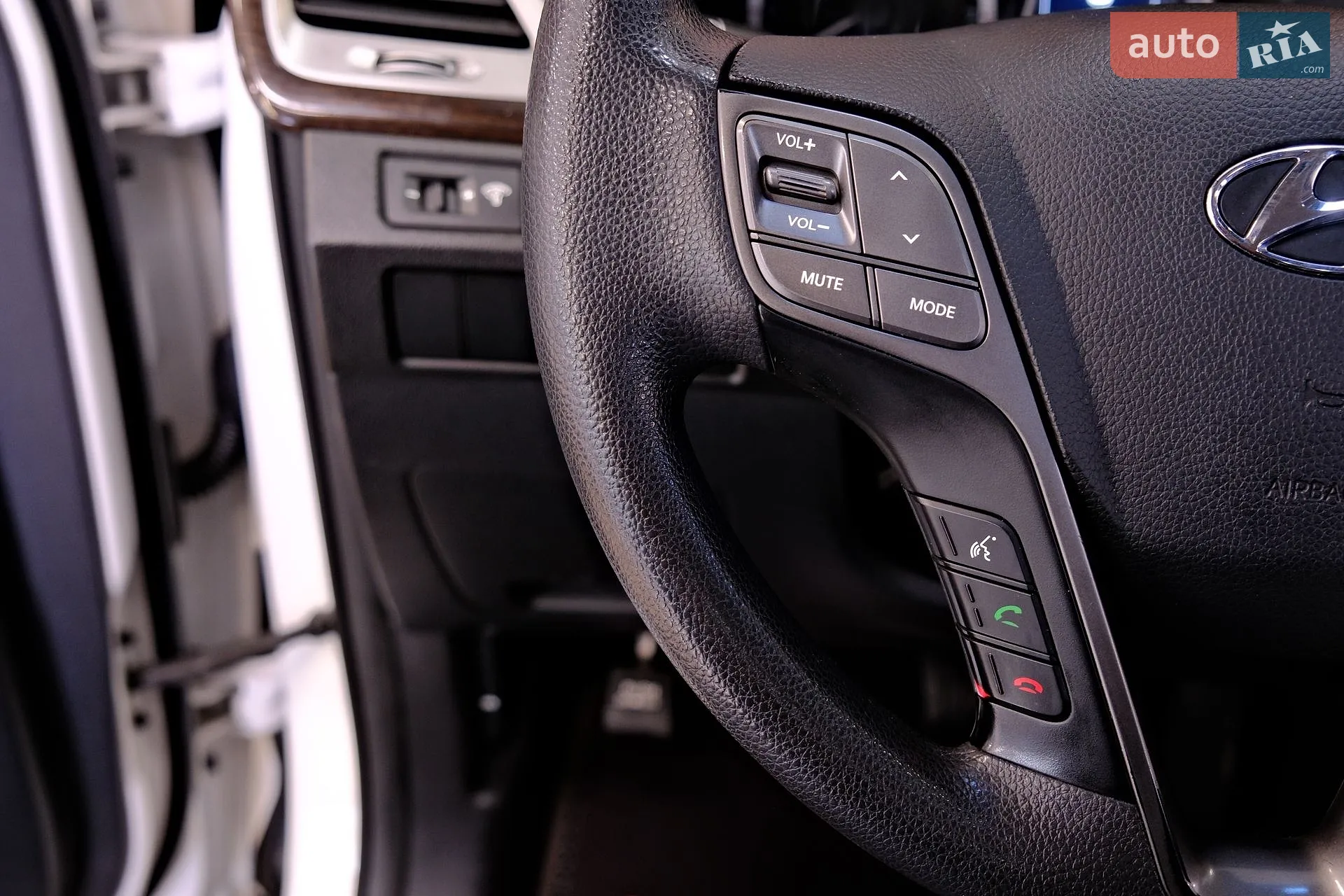 2016 Hyundai Santa Fe - мініатюра 19