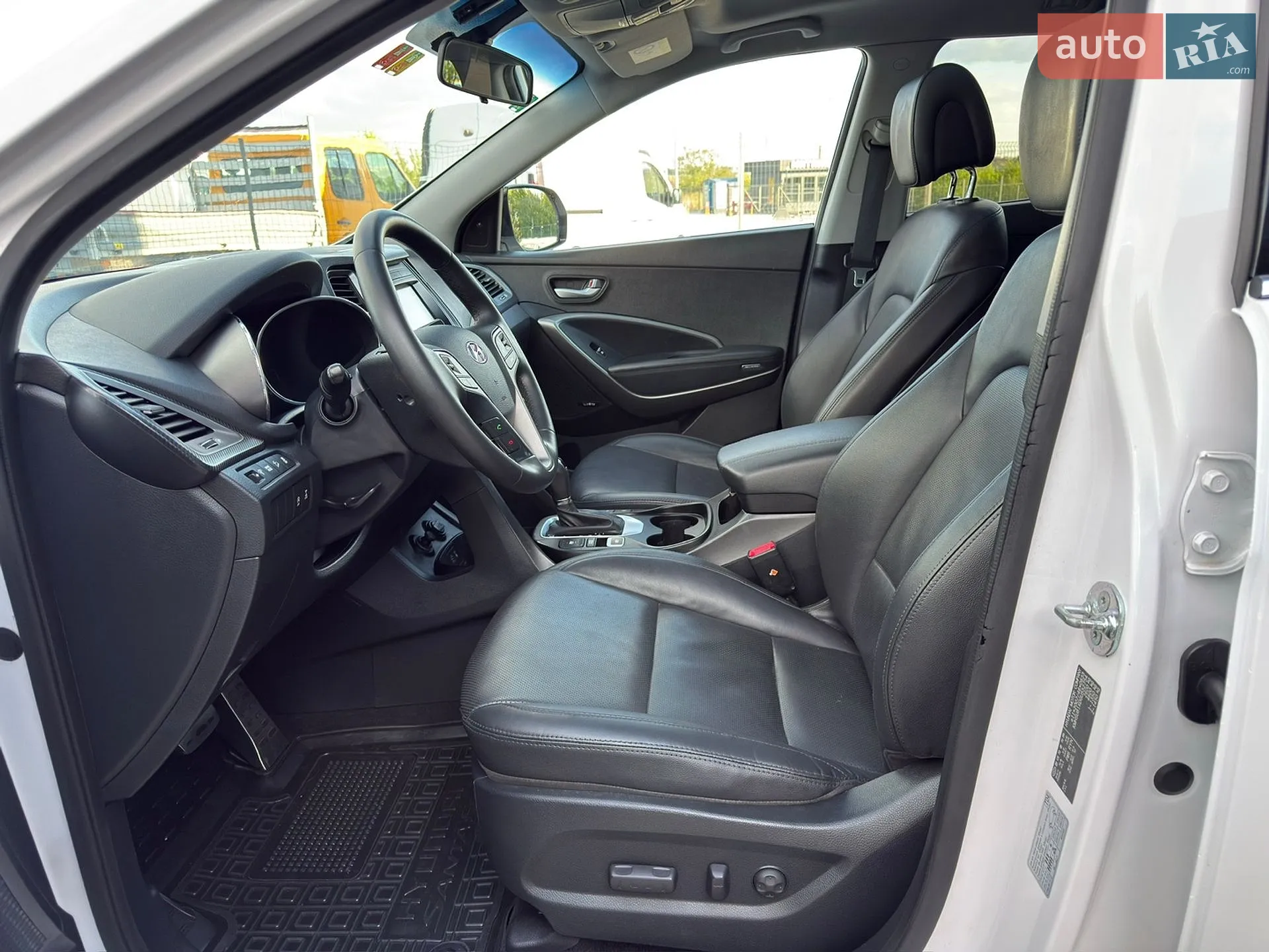 2015 Hyundai Santa Fe - мініатюра 28