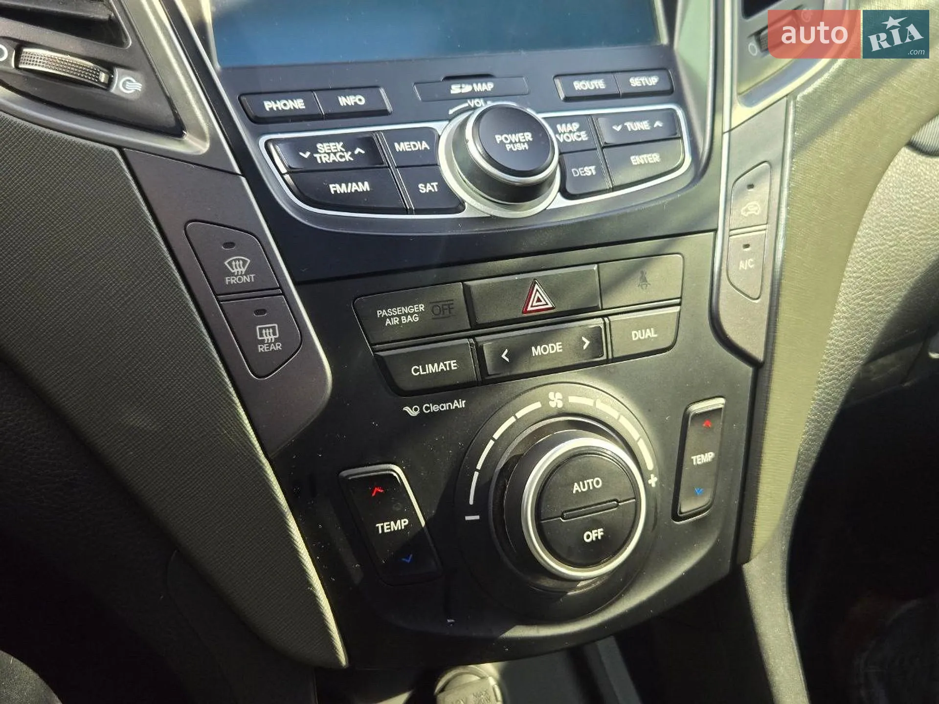 2015 Hyundai Santa Fe - мініатюра 22