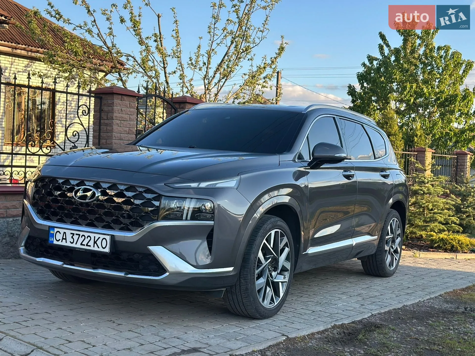 Hyundai Santa FE 2020 VIN KMHS581HGMU334212 фото оголошення 4 з 101
