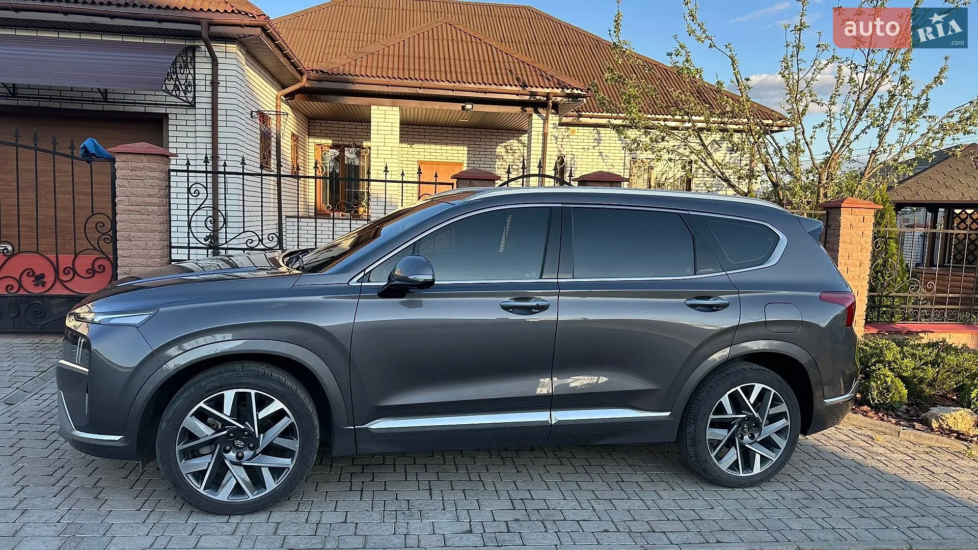 Hyundai Santa FE 2020 VIN KMHS581HGMU334212 фото оголошення 5 з 101