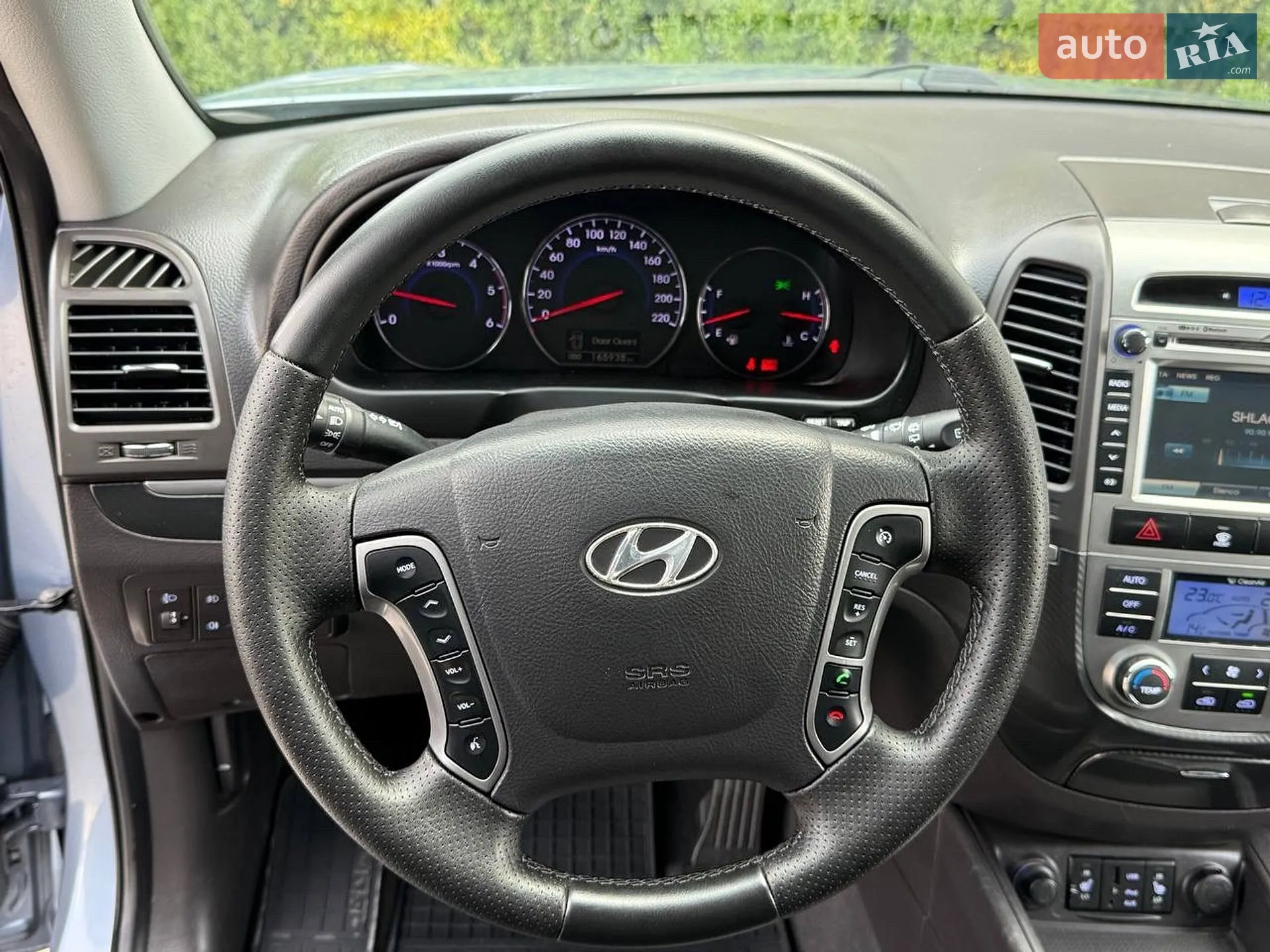 2010 Hyundai Santa Fe - мініатюра 46