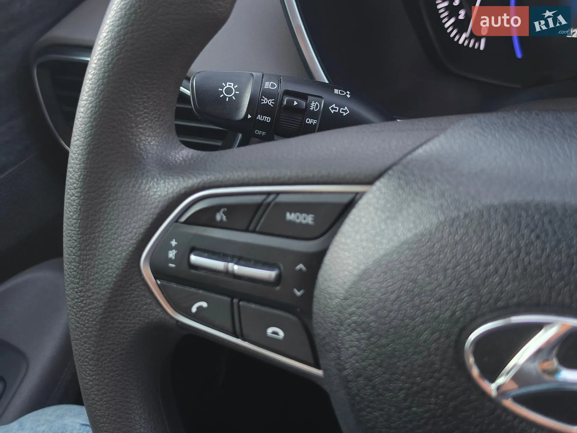 2018 Hyundai Santa Fe - мініатюра 37