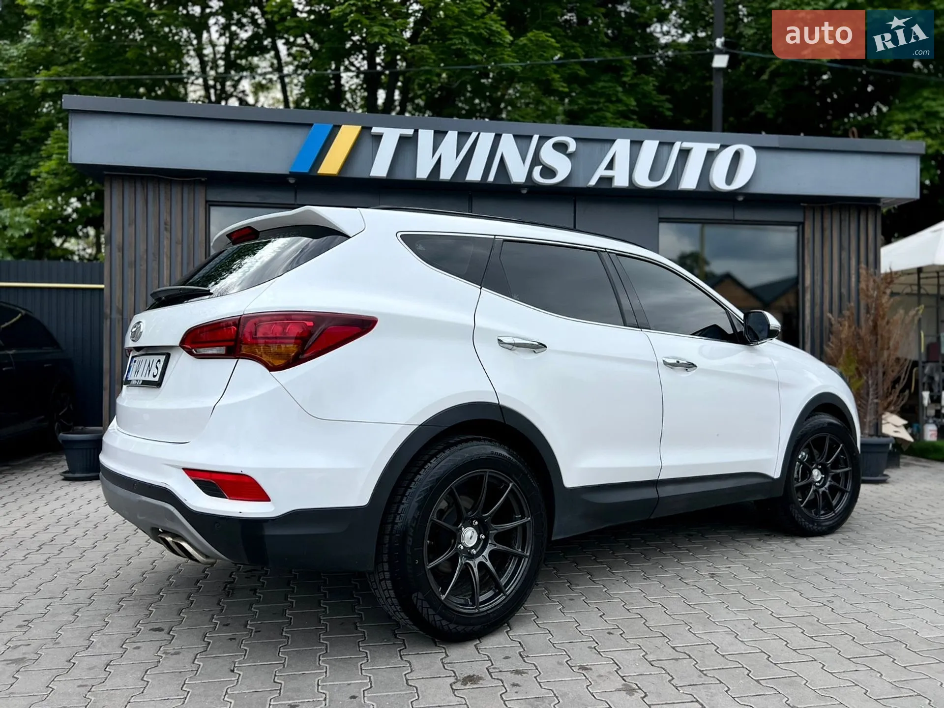 2017 Hyundai Santa Fe - мініатюра 19
