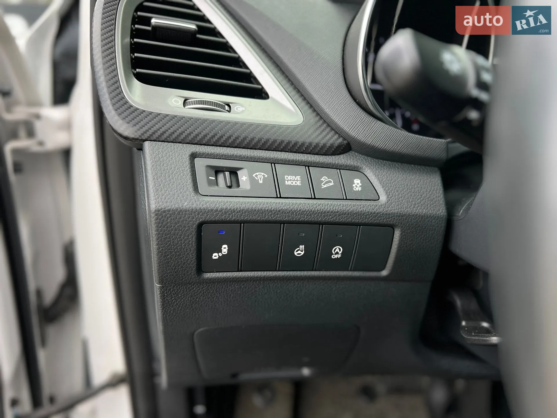 2017 Hyundai Santa Fe - мініатюра 31