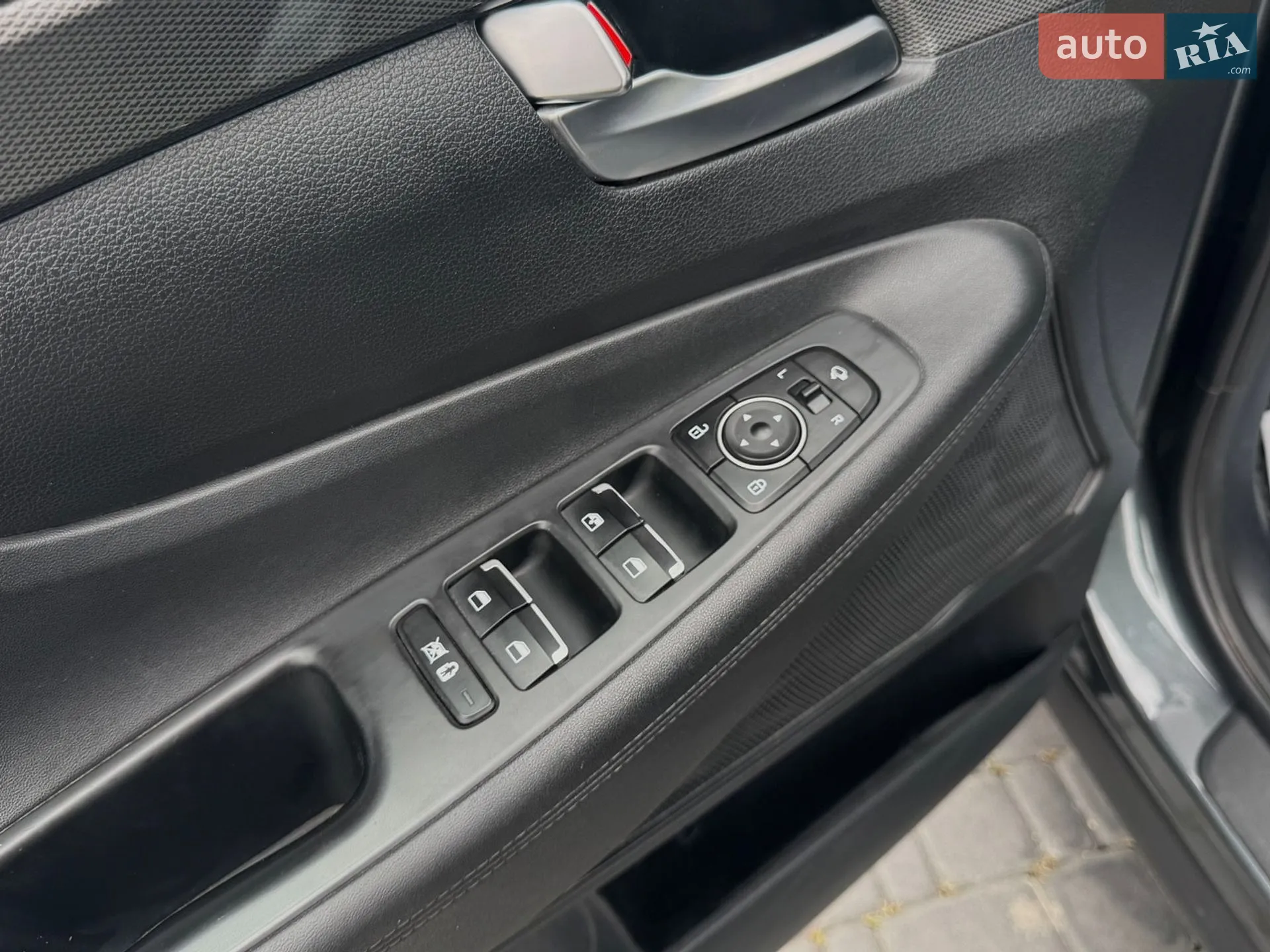 2019 Hyundai Santa Fe - мініатюра 26