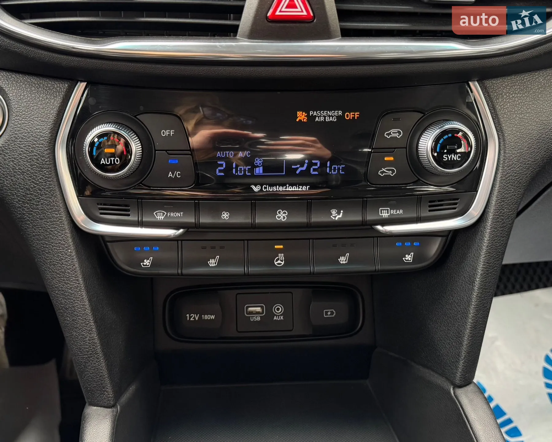 2019 Hyundai Santa Fe - мініатюра 31