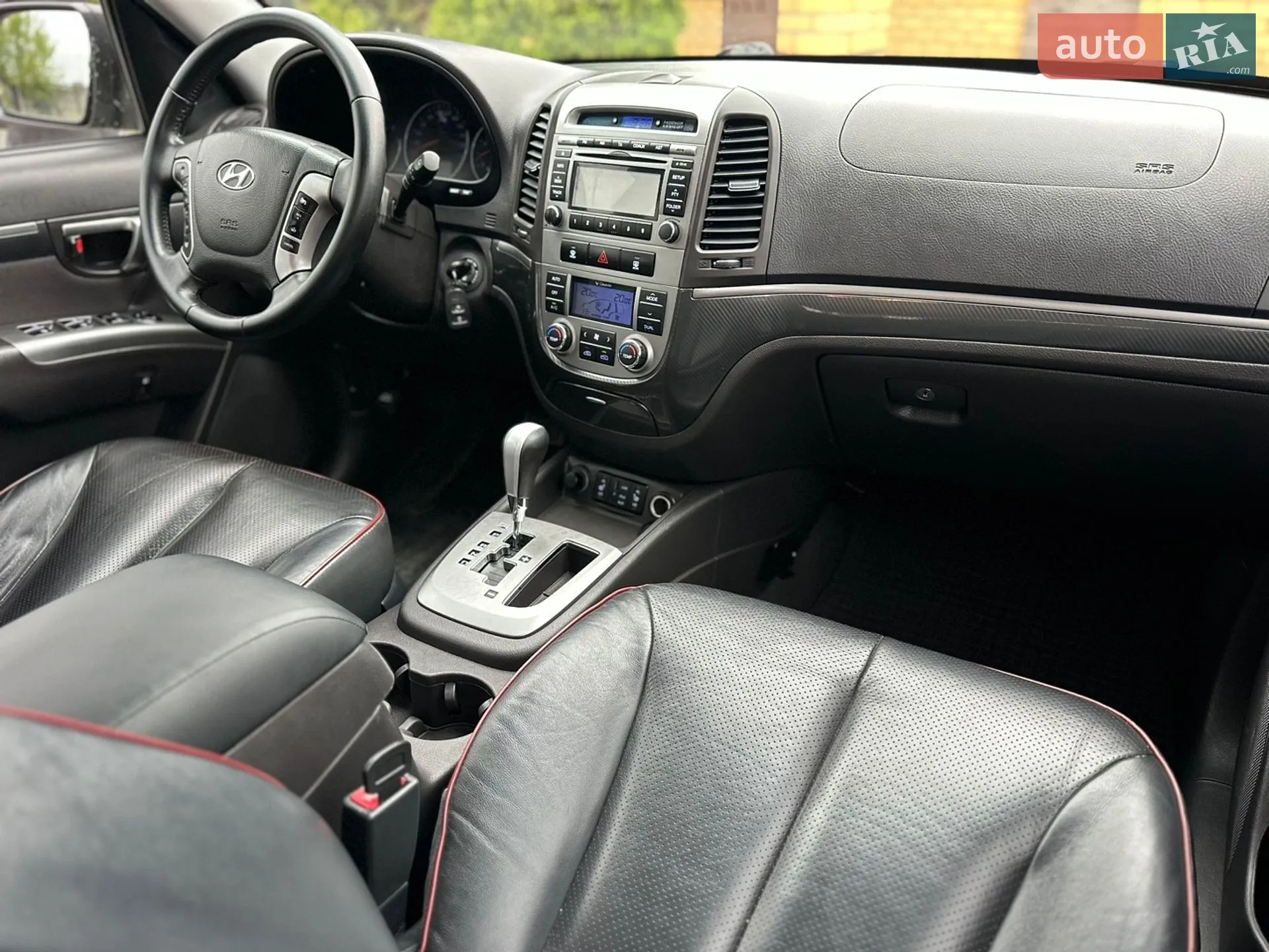 2010 Hyundai Santa Fe - мініатюра 32