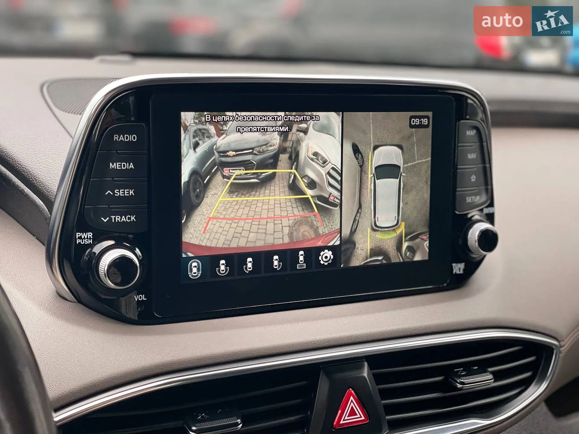 2019 Hyundai Santa Fe - мініатюра 18