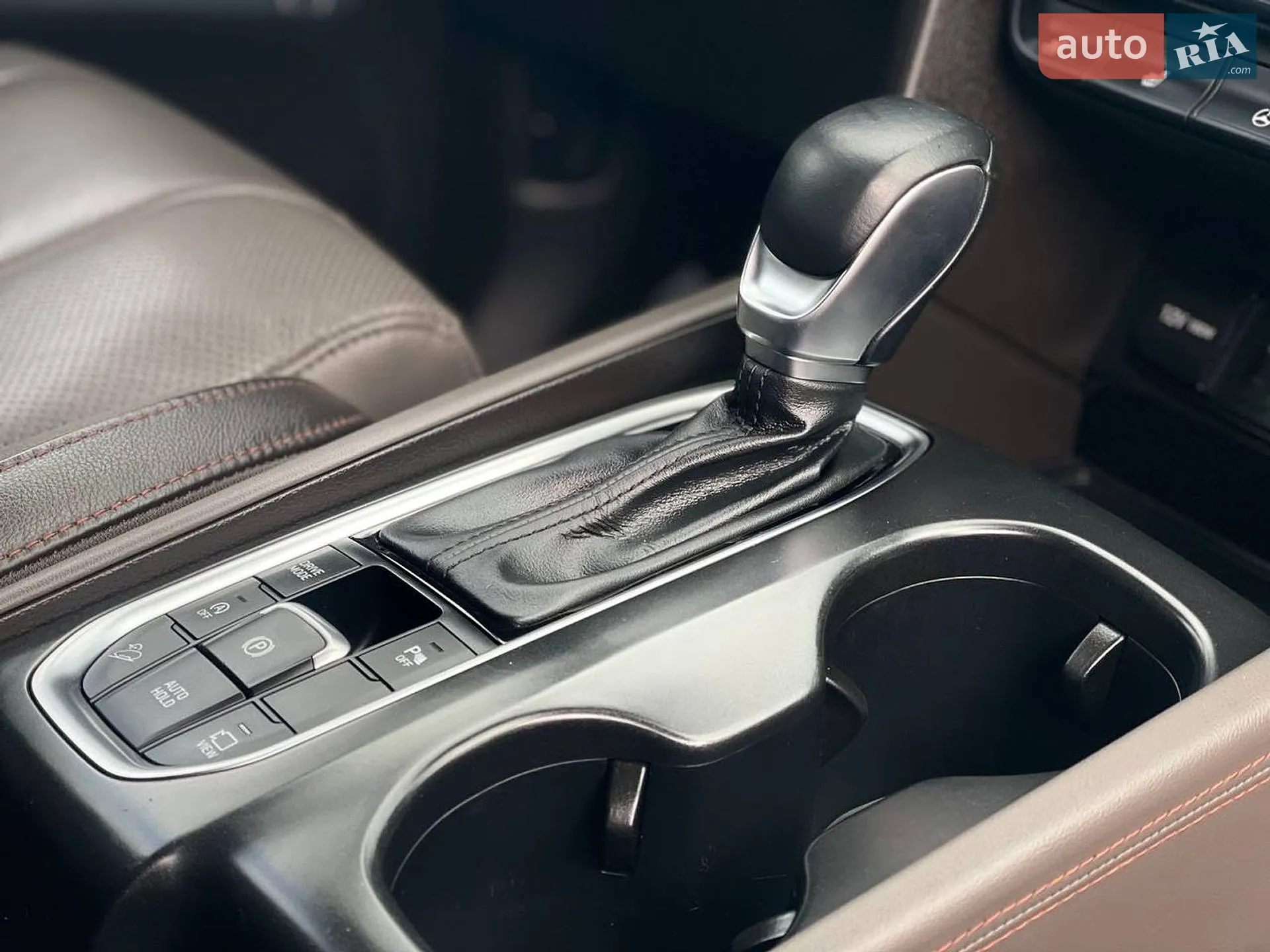 2019 Hyundai Santa Fe - мініатюра 38