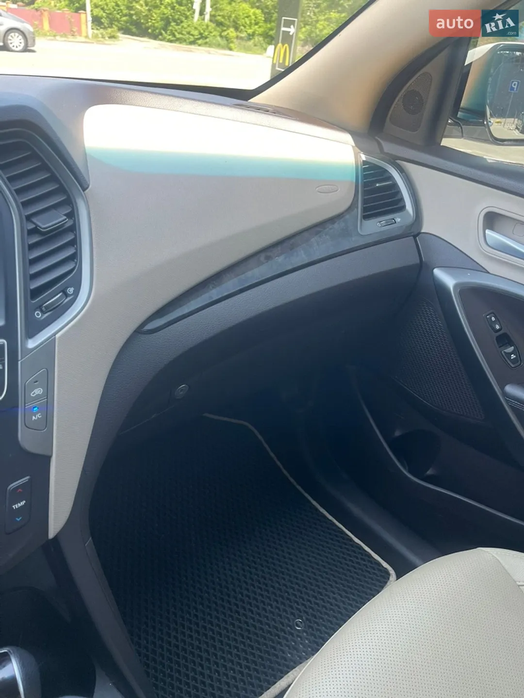 2016 Hyundai Santa Fe - мініатюра 18