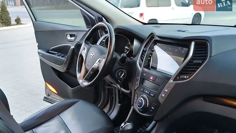 Hyundai Santa FE