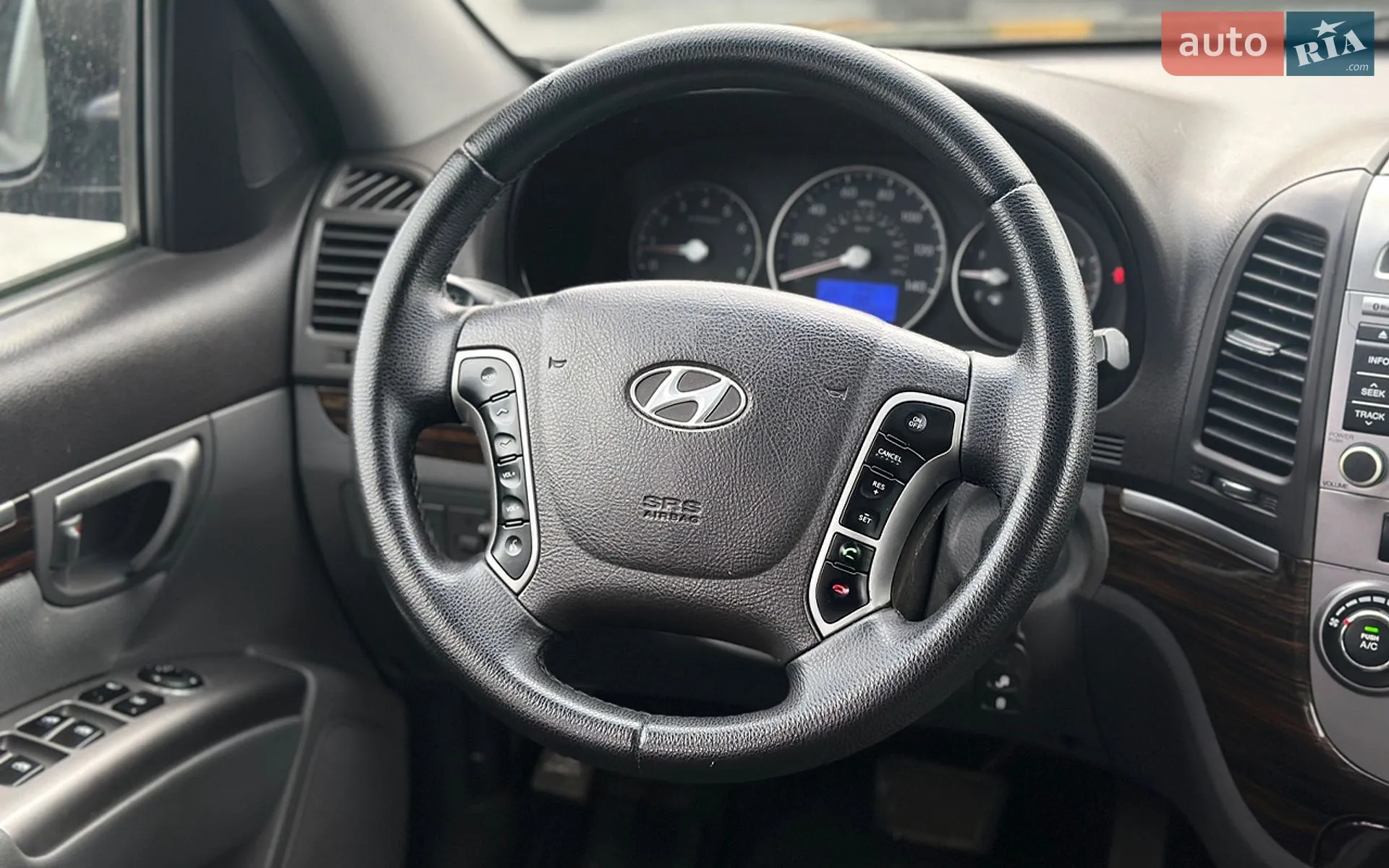 2012 Hyundai Santa Fe - мініатюра 12