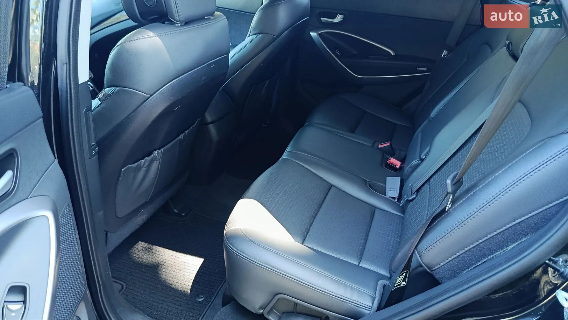 2016 Hyundai Santa Fe - мініатюра 40