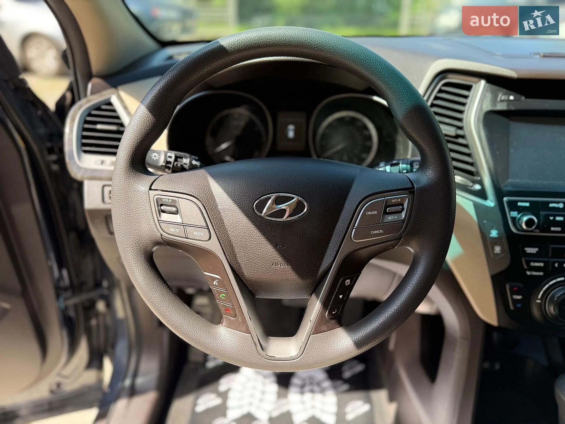 2016 Hyundai Santa Fe - мініатюра 11