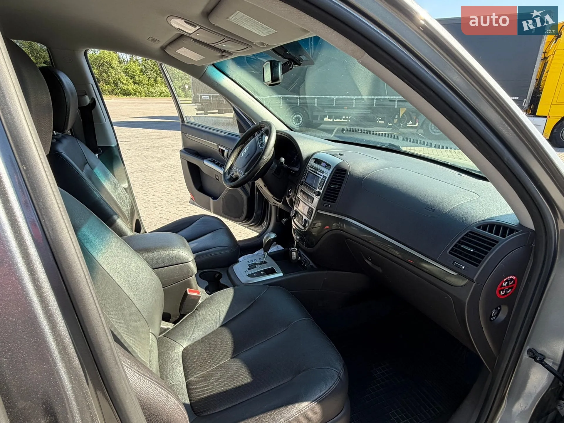 2011 Hyundai Santa Fe - мініатюра 16