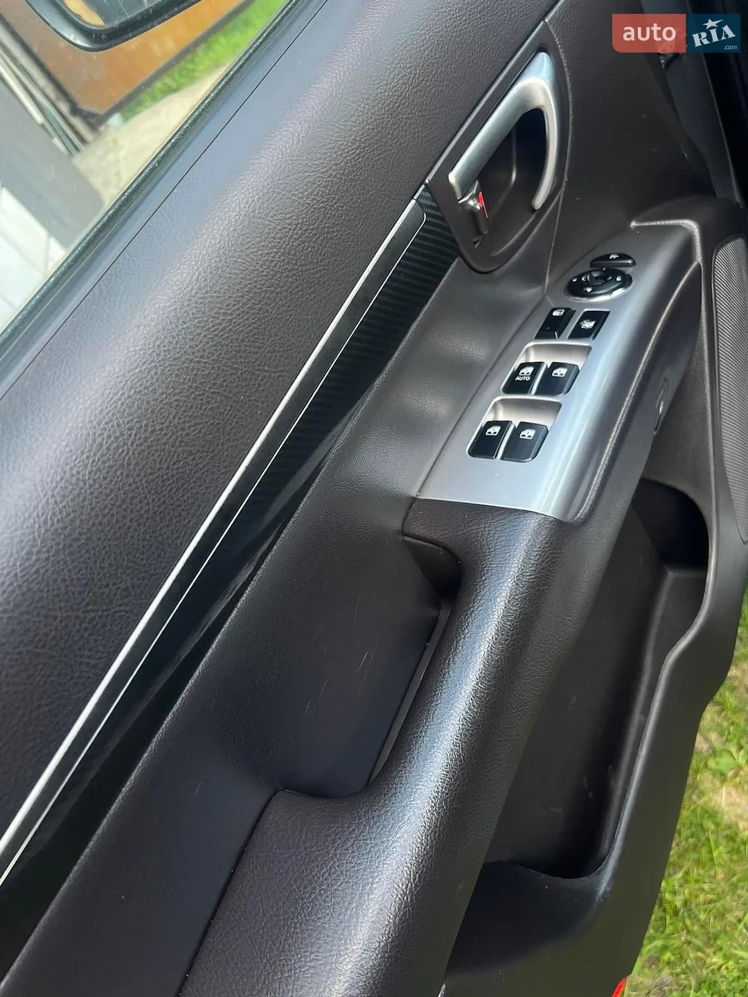 2011 Hyundai Santa Fe - мініатюра 19