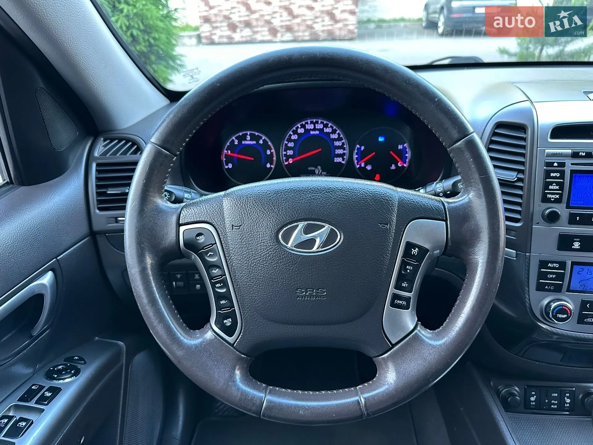 2010 Hyundai Santa Fe - мініатюра 17