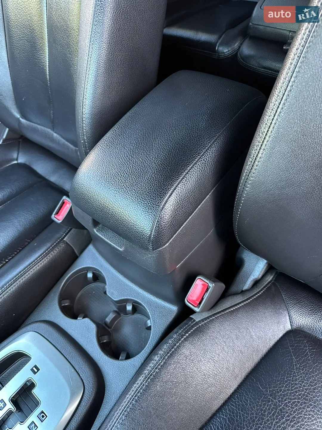 2010 Hyundai Santa Fe - мініатюра 27